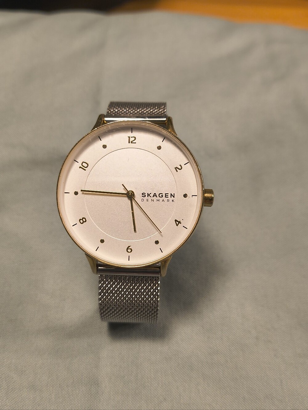 Skagen Denmark Freja SKW2912 Two-Tone Mesh Band Minimalist Watch Working